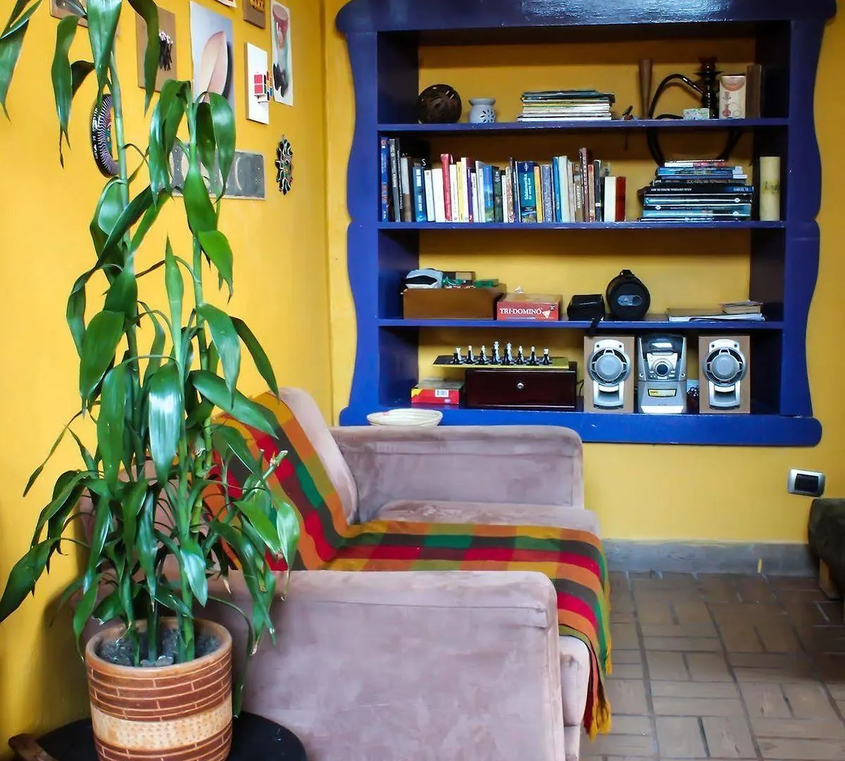 Kingbird Hostel El Penon Cali